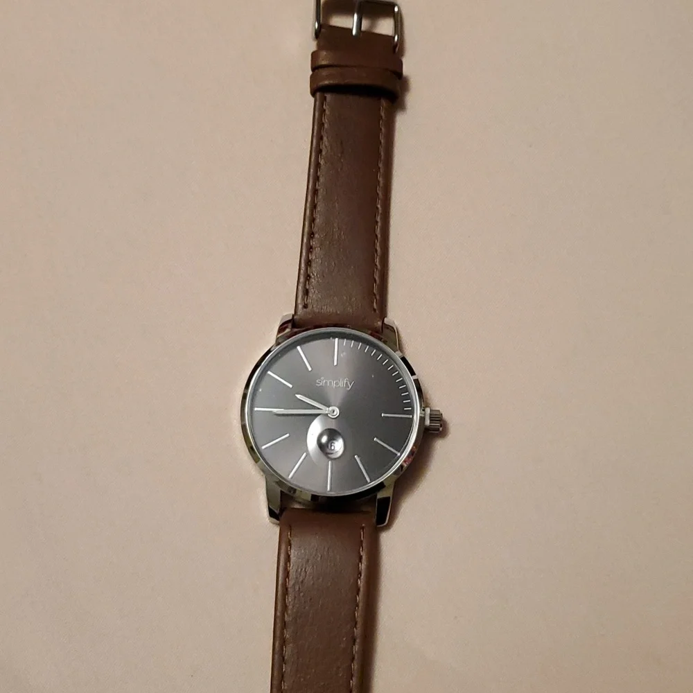 Watch - Picture 3 of 4